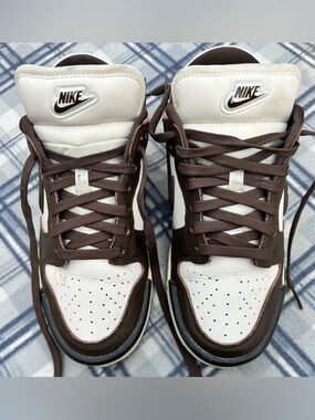 Nike Dunk Low Twist sneakers in the "Baroque Brown" size 8.5W
